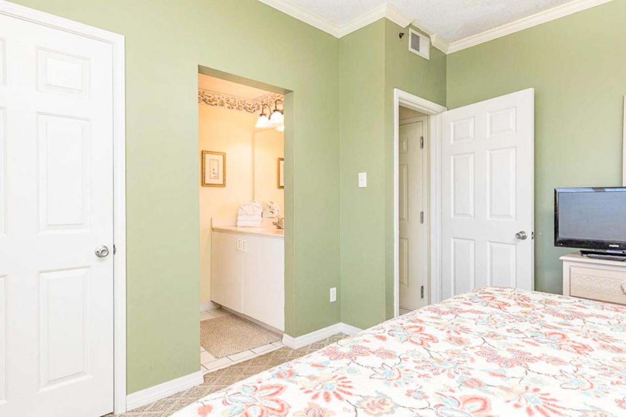 Tradewinds Condos II Orange Beach Room photo