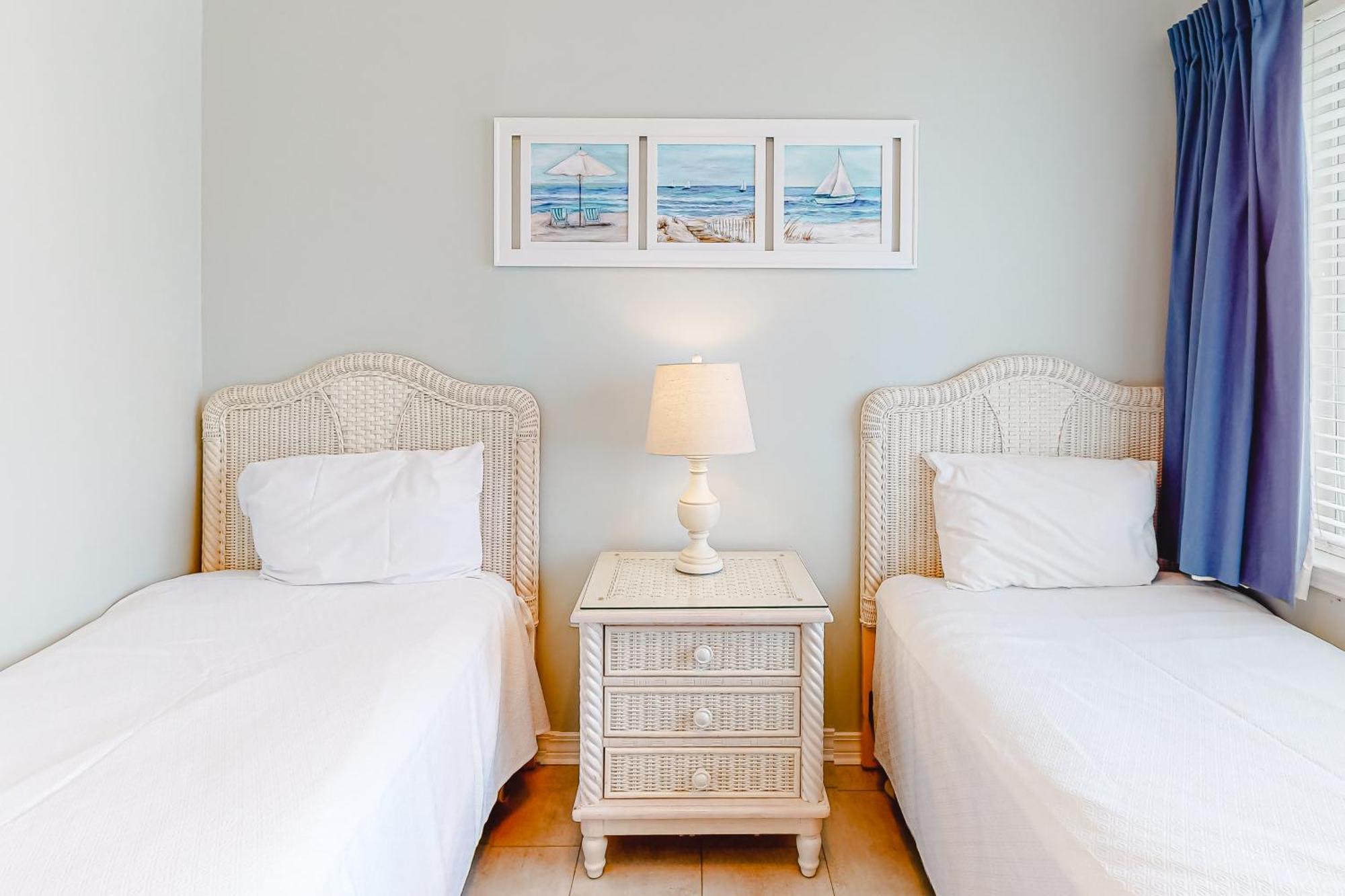 Tradewinds Condos II Orange Beach Room photo