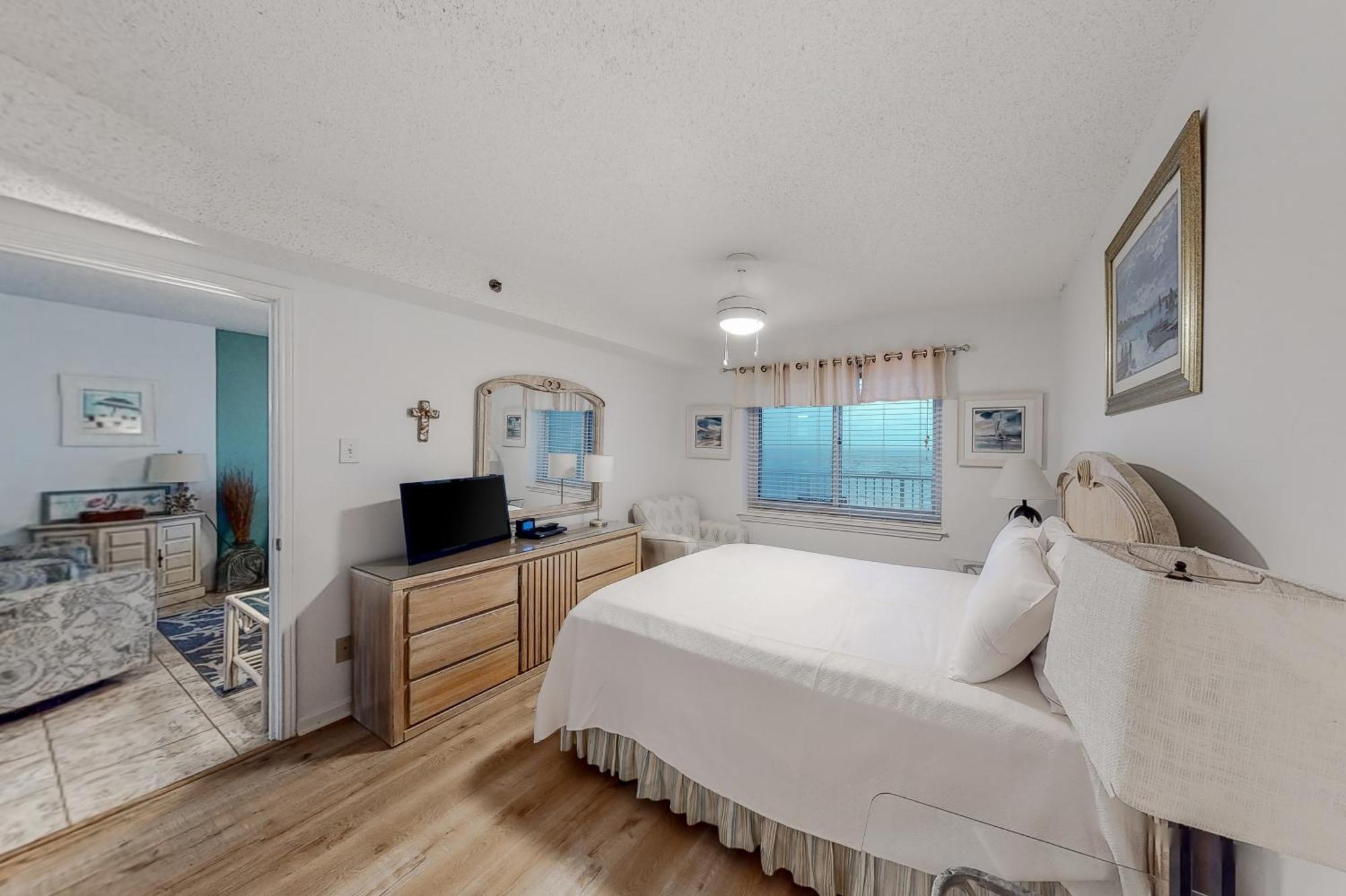 Tradewinds Condos II Orange Beach Room photo