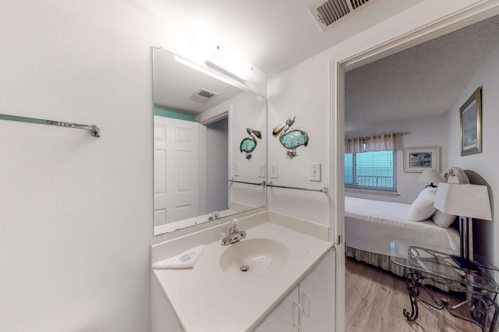 Tradewinds Condos II Orange Beach Room photo